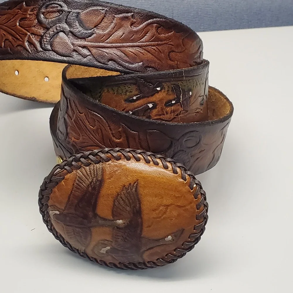 Phoenix‎ Canadian Tooled Leather Brown Leaf Acorn Geese Mens Belt Size 44 Woven